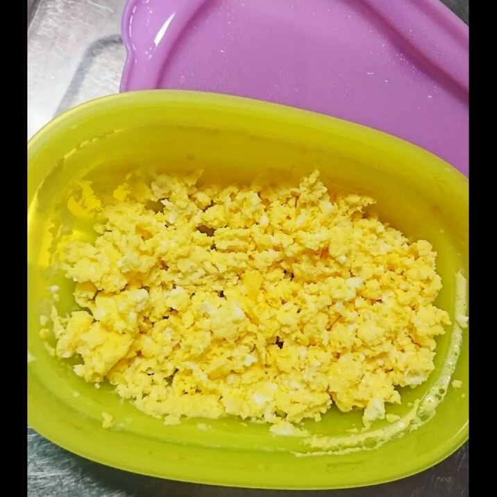 離乳食 レンジで簡単全卵そぼろ レシピ 作り方 By Monkichimama 楽天レシピ 離乳食 レンジで簡単全卵そぼろ レシピ 作り方 By Monkichimama 楽天レシピ